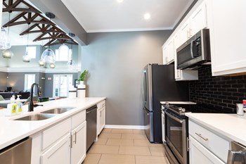 fully furnished kitchen | Greenwood Plaza Apartments in Centennial, CO