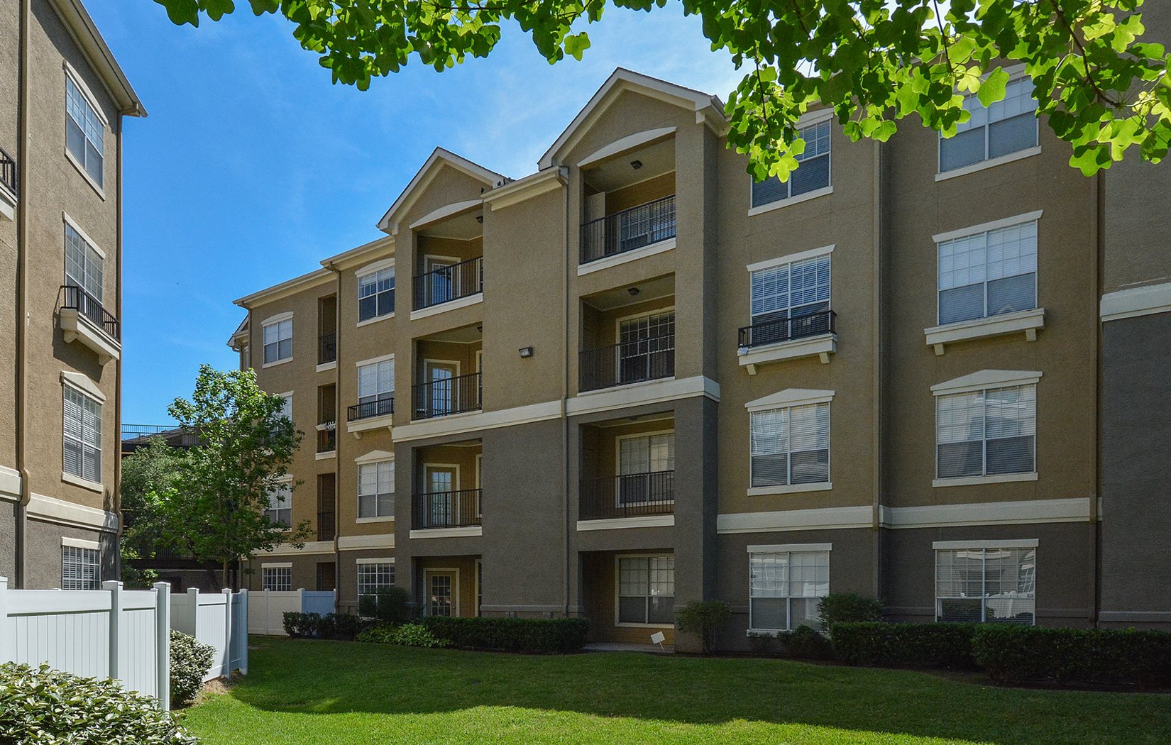 Villas at Hermann Park Apartments in Houston, TX
