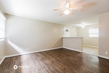 8502 Crystal Ave 3 Beds House for Rent - Photo Gallery 6