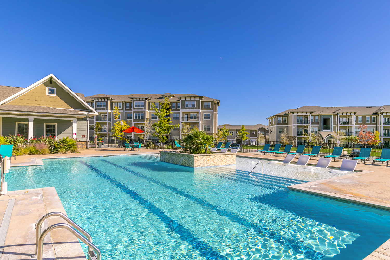 the pool at the preserve at polo ridge apartments