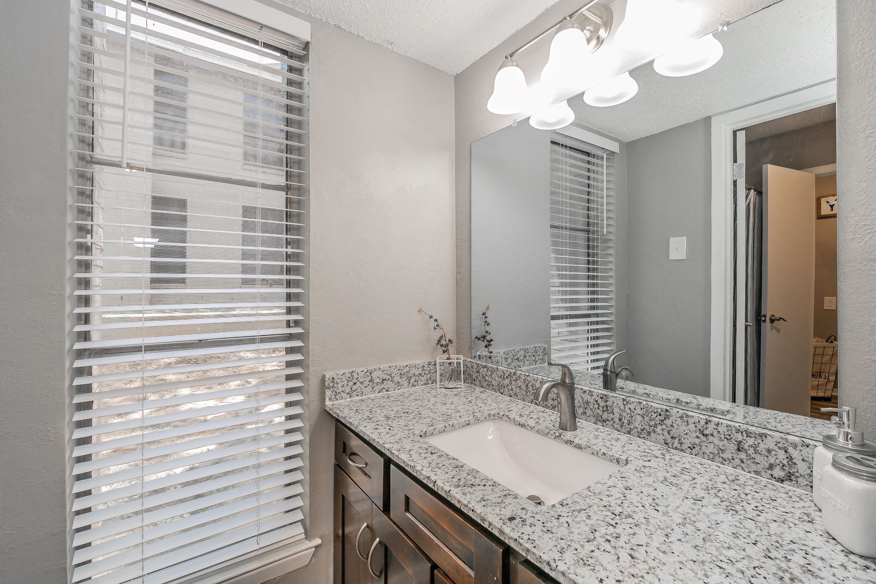 Platinum upgrade bath