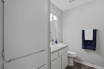 607 Fillmore Studio-2 Beds Apartment for Rent - Photo Gallery 2
