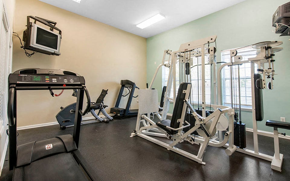 the gym in our apartments is equipped with cardio equipment