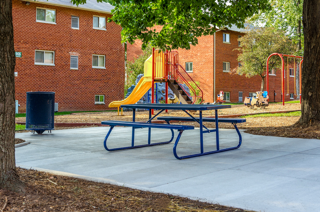 The Dona exterior picnic tables