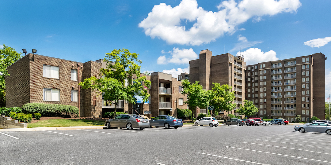 Middletowne building exterior parking lot