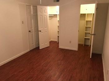 4305 Duval Street 1-2 Beds Apartment for Rent - Photo Gallery 5