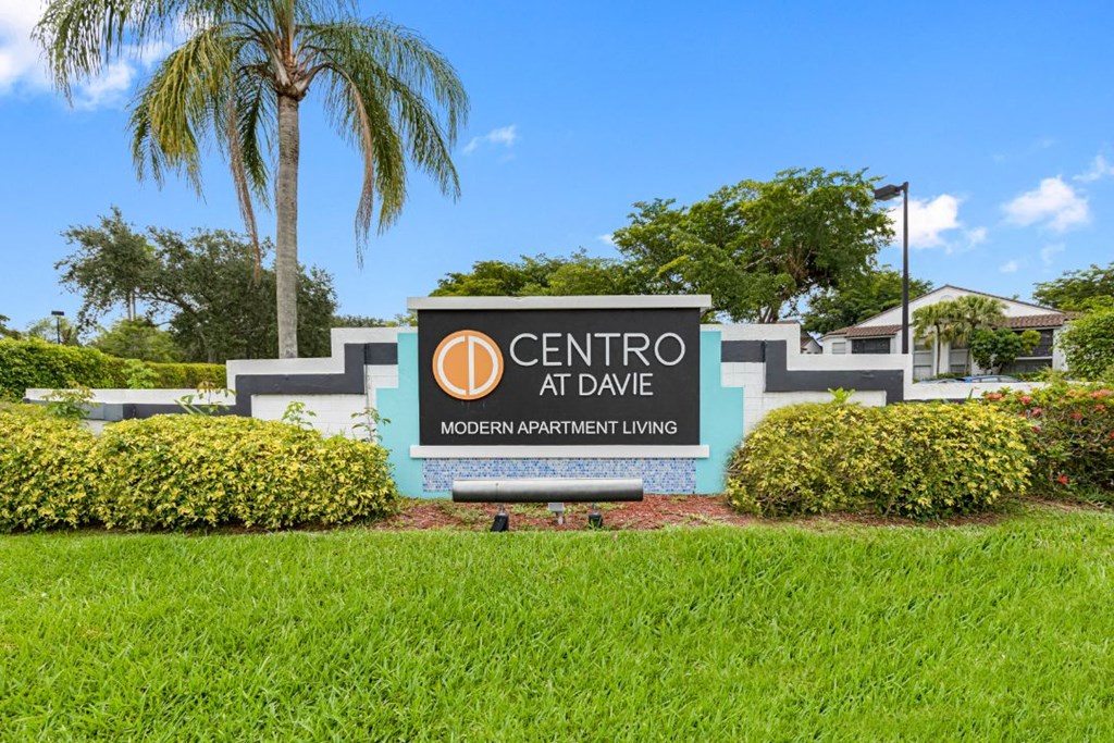 the sign at the entrance to the center at dixie apartments