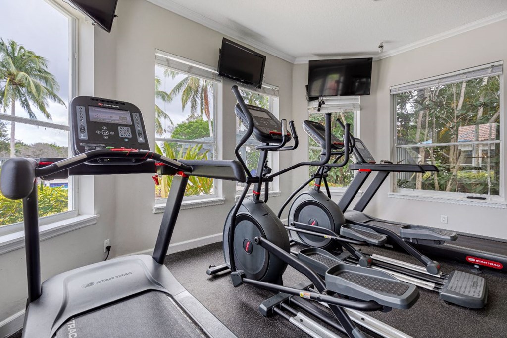 the gym at the preserve apartments