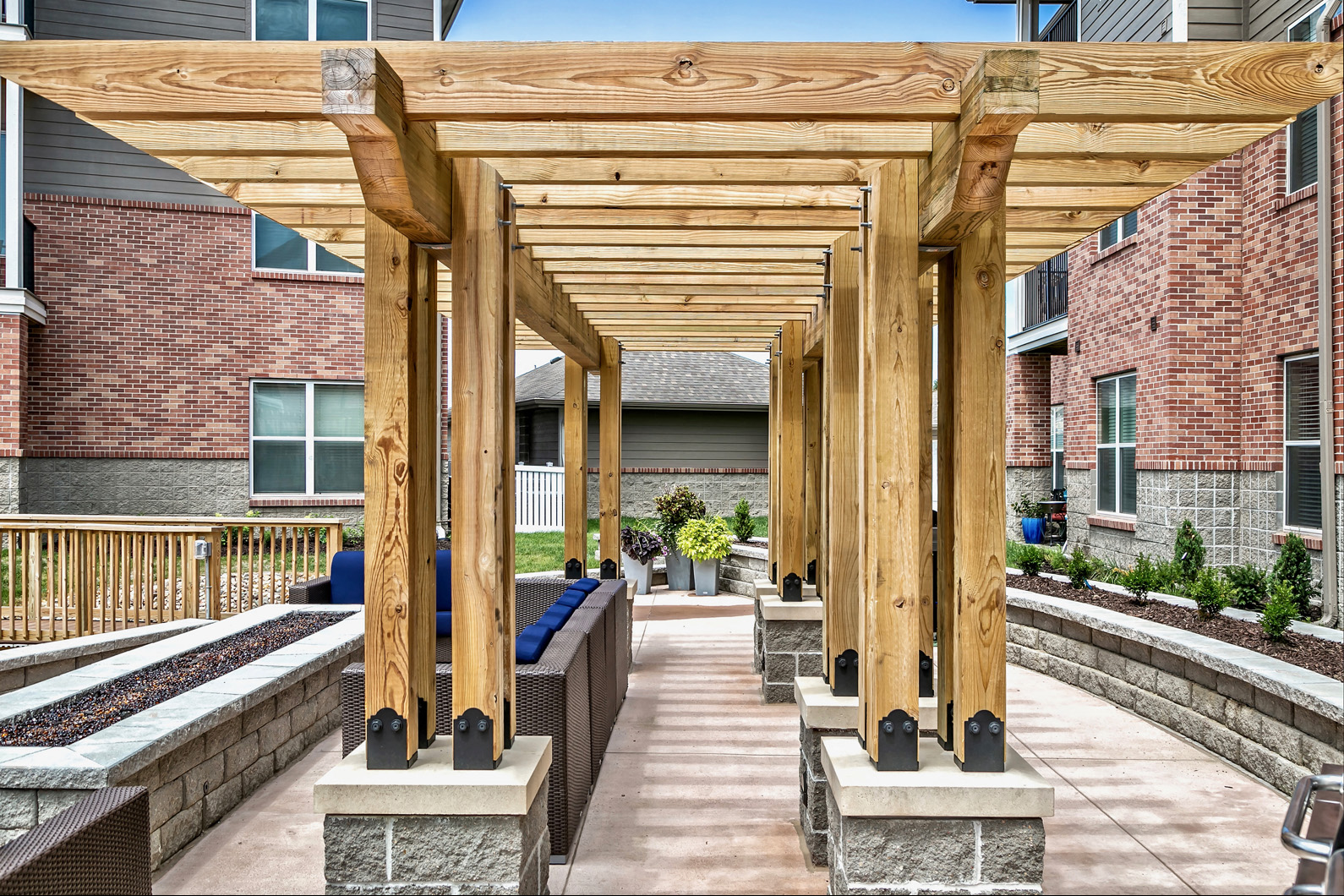 Courtyard at The Apartments at Lux 96 in Papillion, NE