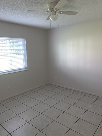 39132 CR 54 East 2 Beds Apartment for Rent - Photo Gallery 15