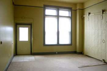 470 N. Main Street Studio-3 Beds Apartment for Rent - Photo Gallery 3