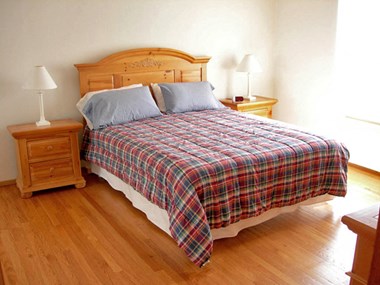 1627-1643 Elmwood Ave 2 Beds Apartment for Rent