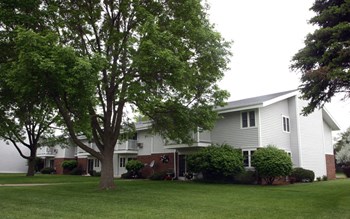3121 Village Court 1-3 Beds Apartment for Rent - Photo Gallery 2