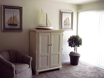 3121 Village Court 1-3 Beds Apartment for Rent - Photo Gallery 3
