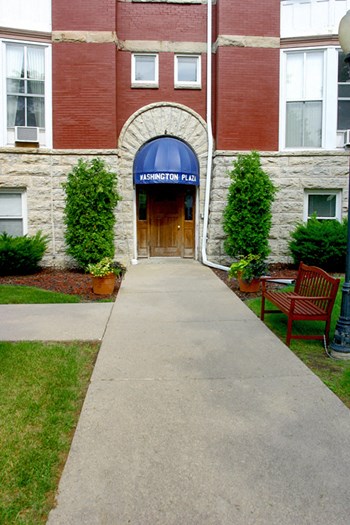 819 W. Elsie Street 1-2 Beds Apartment for Rent - Photo Gallery 2