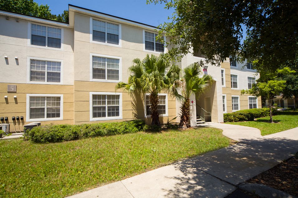 Courtney Manor Apartments In Jacksonville Fl