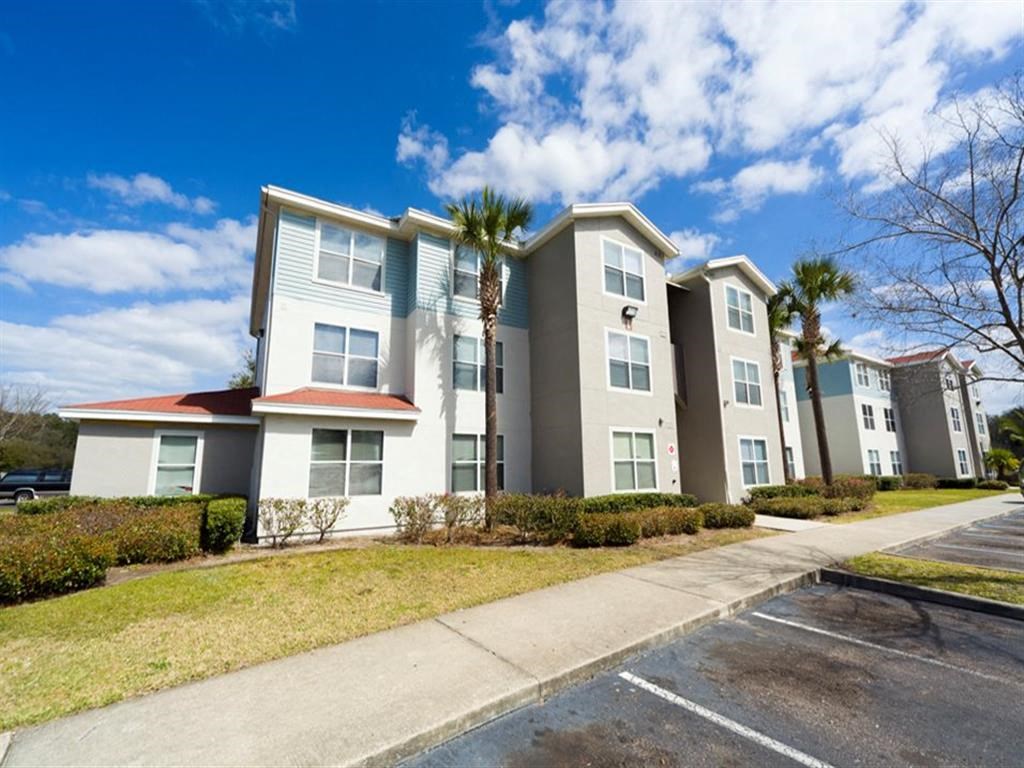 Madelyn Oaks Apartments, 5710 Lenox Avenue, Jacksonville, FL - RENTCafé