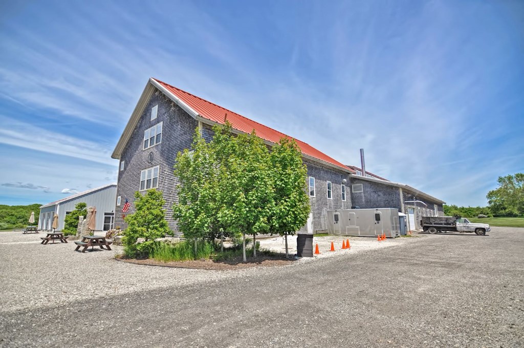 the building in which the motel is located