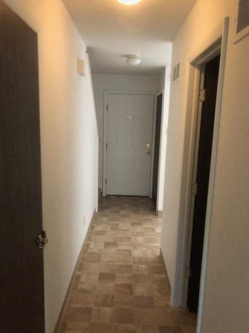 C/O Circle Drive Commons 2-3 Beds Townhouse, Affordable for Rent - Photo Gallery 2