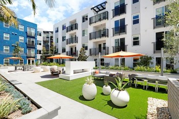 1110 Town and Country Road Studio-2 Beds Apartment for Rent - Photo Gallery 6