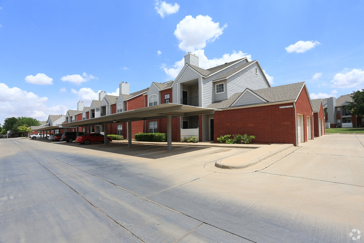Ashton Pointe Apartments in Lubbock, TX