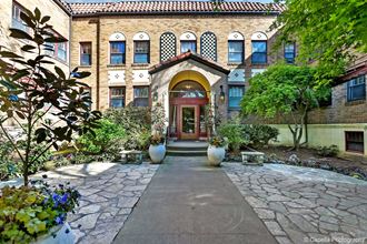 2215 NW Irving Street Studio-1 Bed Apartment for Rent