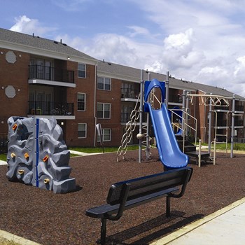 Playground at Patuxent Crossing Apartments - Photo Gallery 9