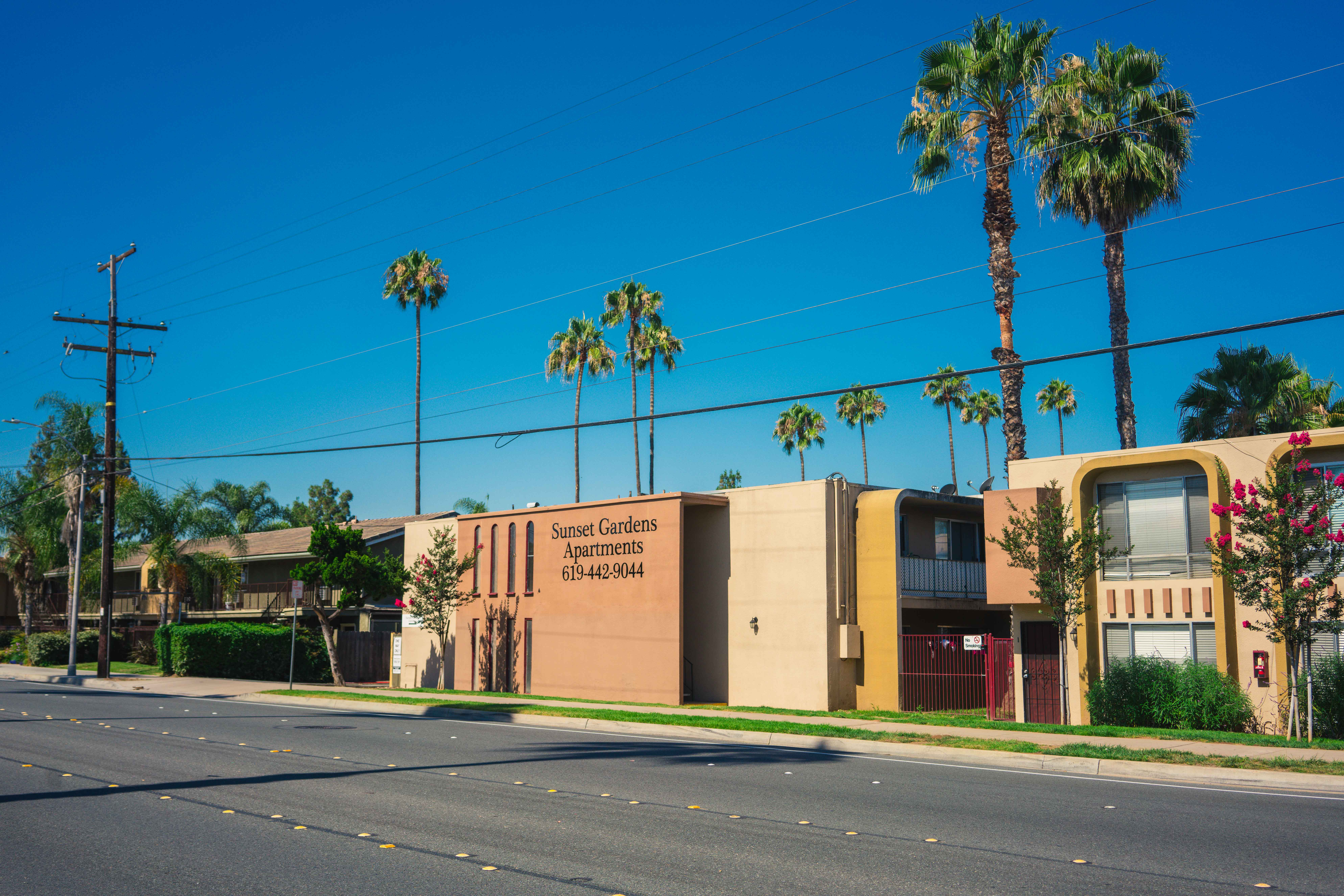 Sunset Gardens Apartments 848 N Mollison Avenue El Cajon Ca