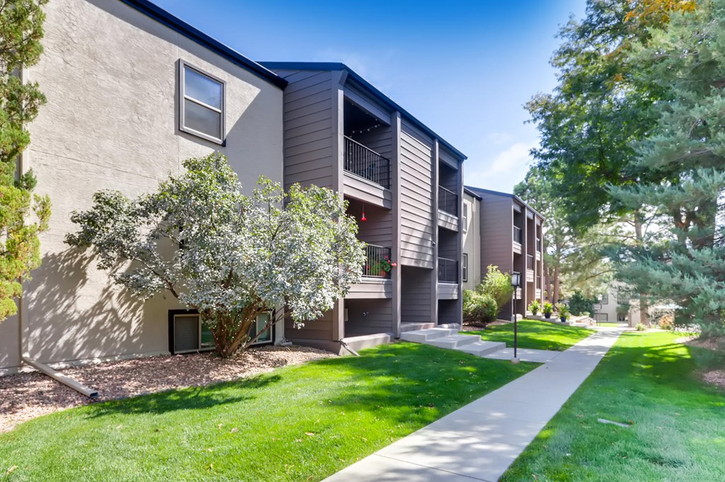 Sterling Heights, Greeley, Co. Apartments