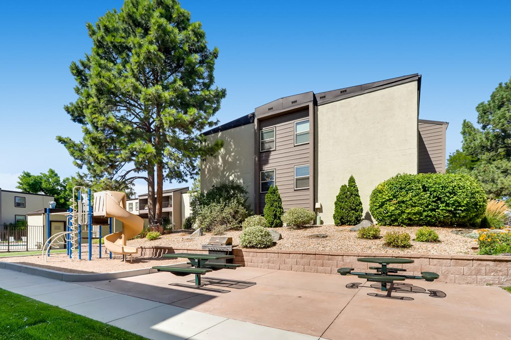 Sterling Heights, Greeley, Co. Apartments