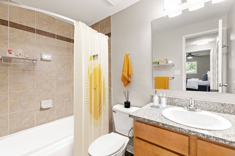 Sterling Heights, Greeley, Co. Apartments