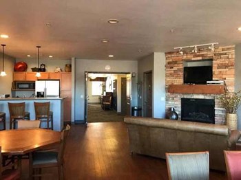 4600 W 9th Ave 1-2 Beds Apartment for Rent - Photo Gallery 3