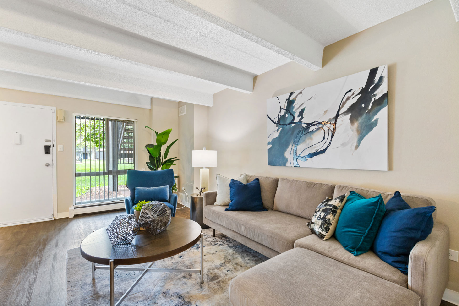 Mosaic | Denver, CO Apartments | Living Room