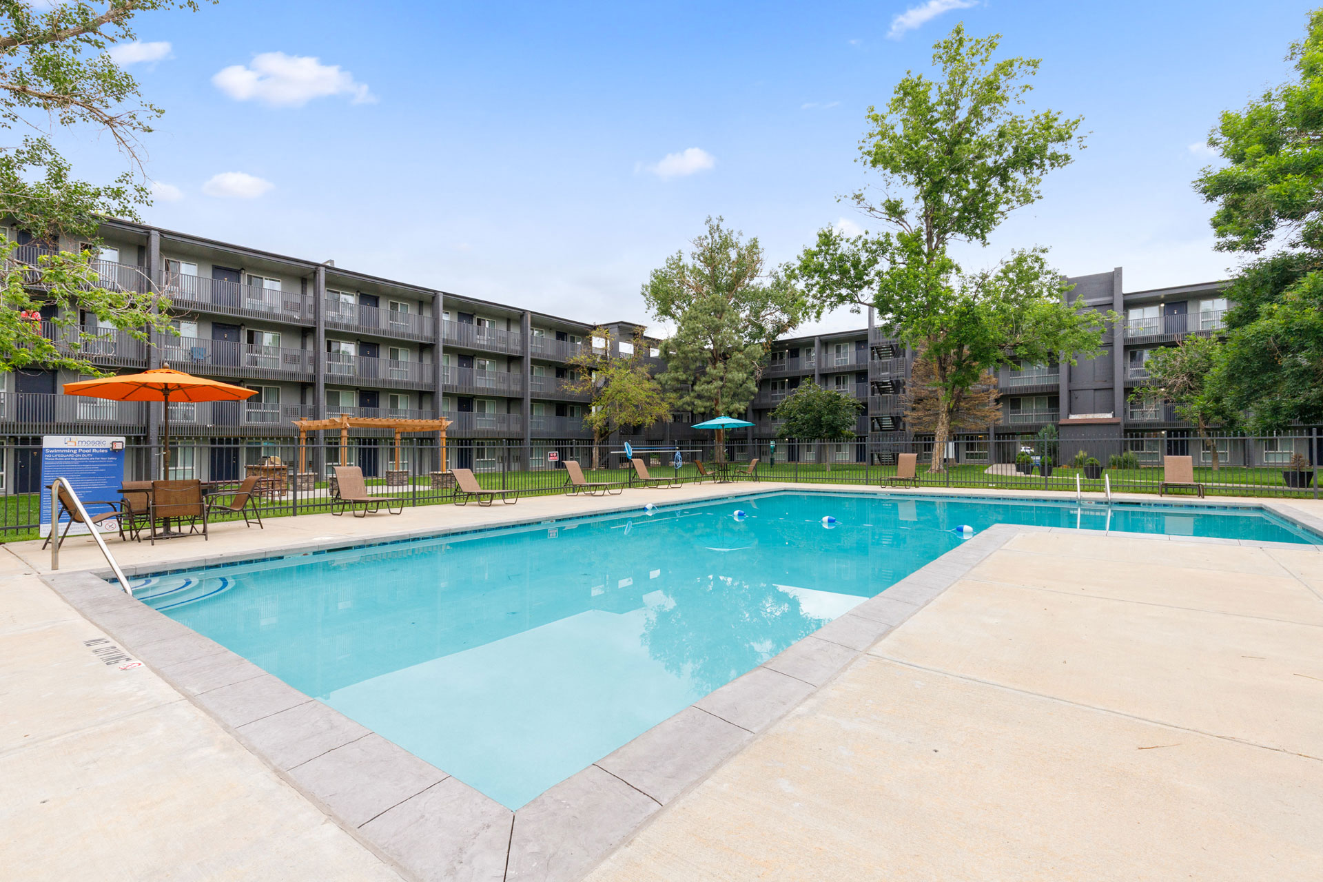 Mosaic | Denver, CO Apartments | Pool