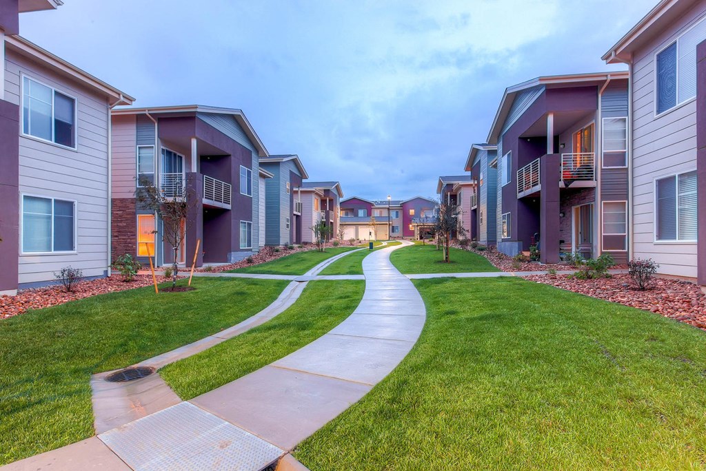 Legend Flats | Evans, CO Apartments