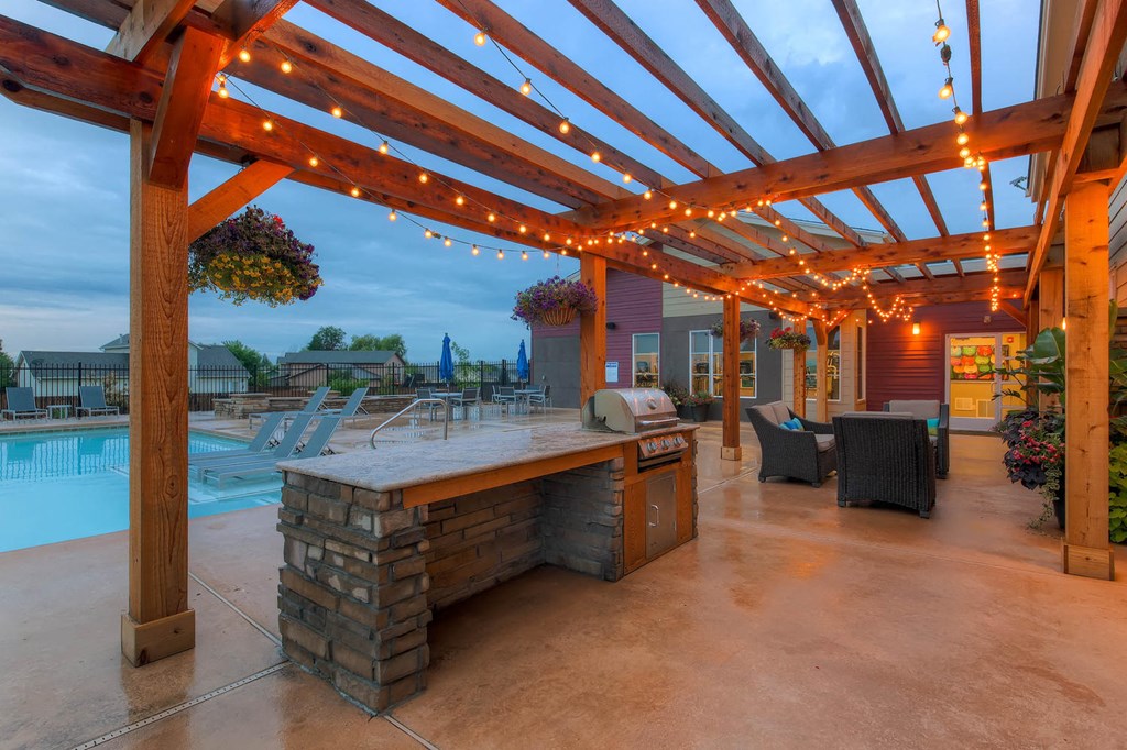 Legend Flats | Evans, CO Apartments