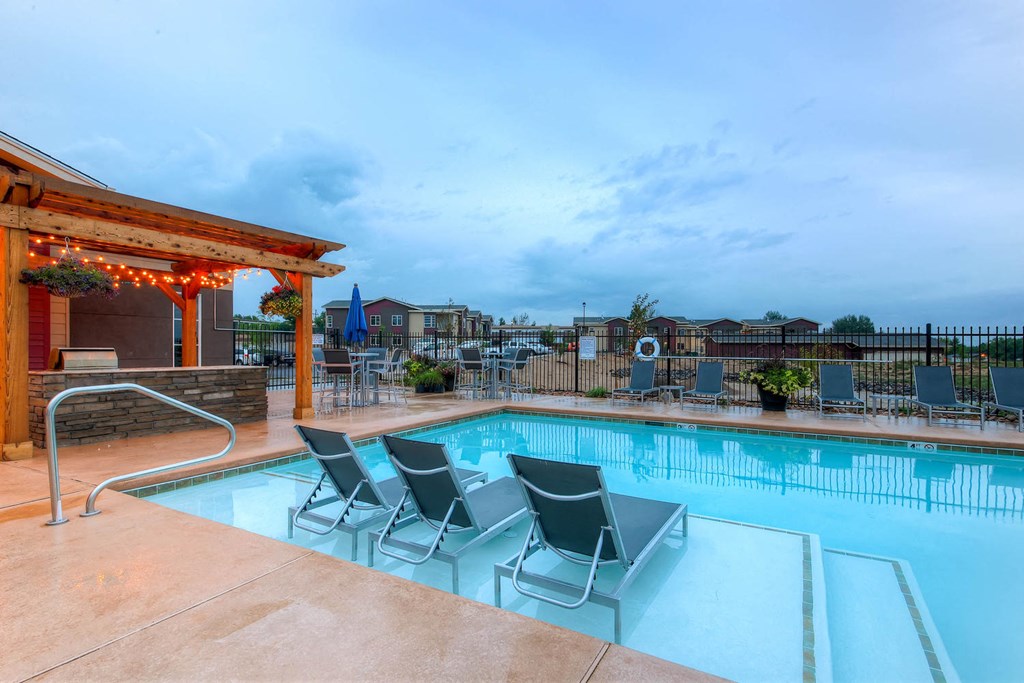 Legend Flats | Evans, CO Apartments