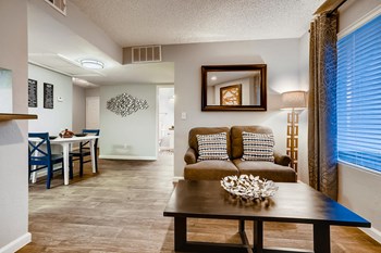 Vistas at Plum Creek | Castle Rock, Co. Apartments Vistas at Plum Creek | Castle Rock, Co. Apartments - Photo Gallery 2