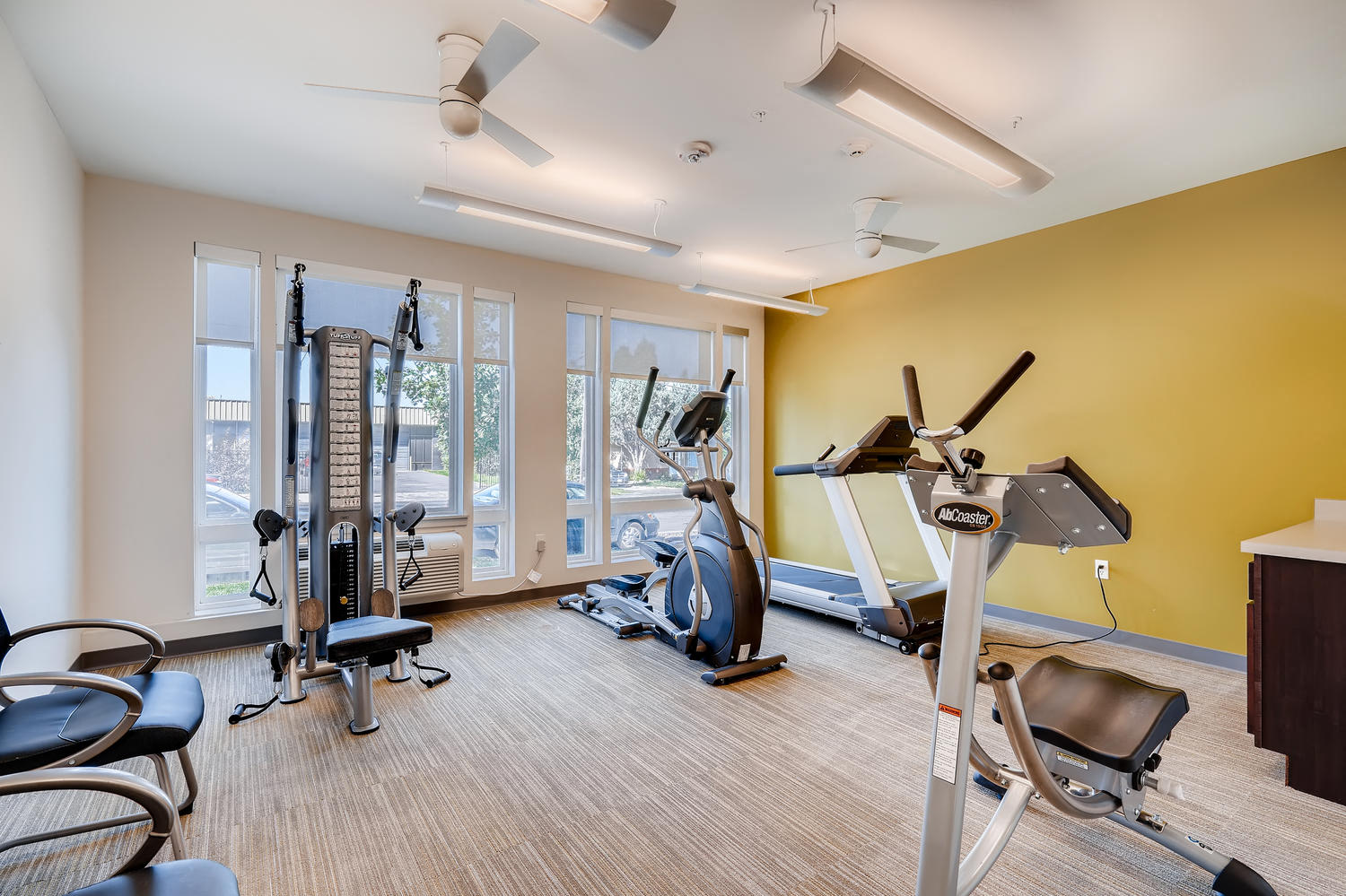 Zephyr Line | Lakewood, Co. Apartments