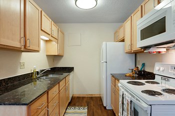 3872 Granada Way North 3 Beds Apartment, Affordable, Family for Rent - Photo Gallery 6
