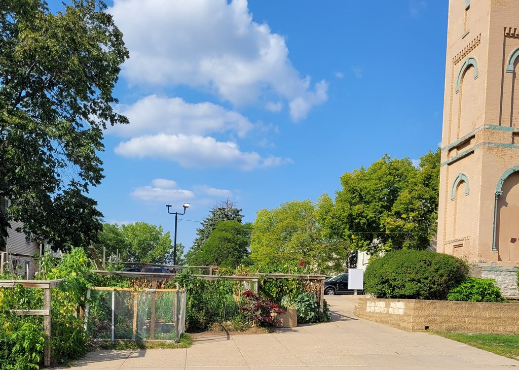 Garden Space at Torre de San Miguel, St. Paul, MN, 55107