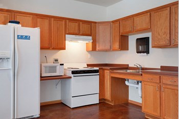 1726 Woodland Lane 2-3 Beds Apartment, Affordable, Family for Rent - Photo Gallery 9