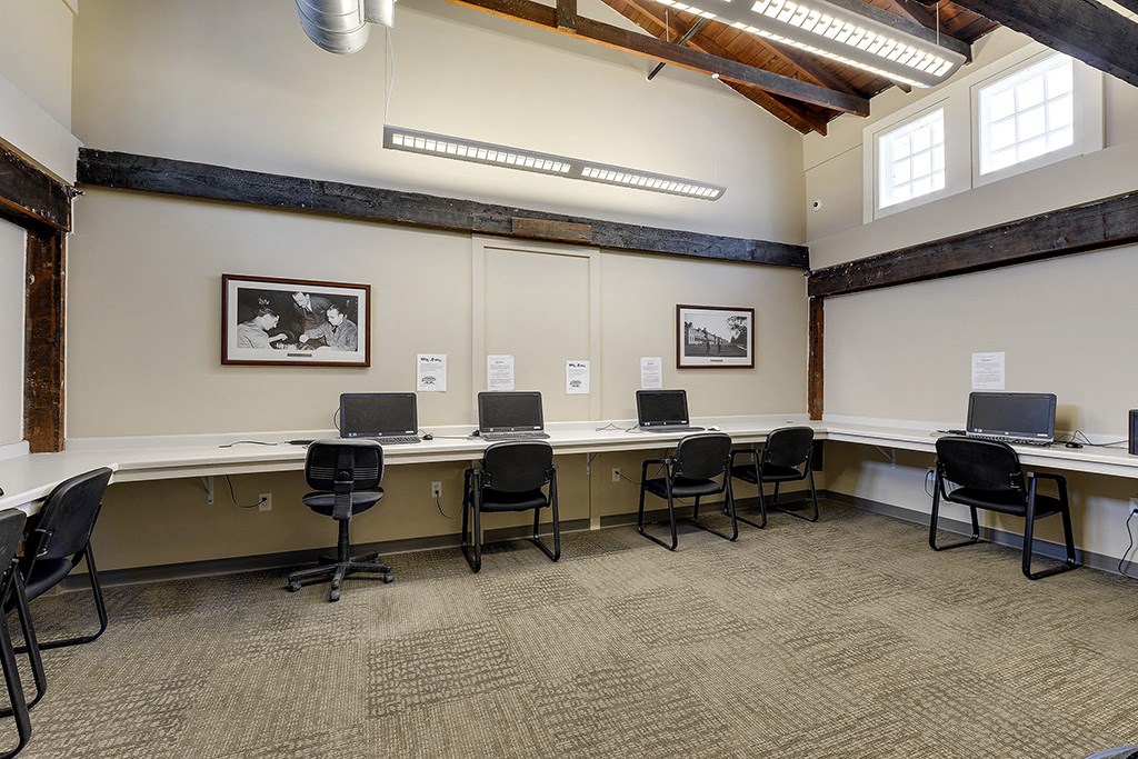 Computers at Upper Post Veterans Homes, Minnesota, 55111