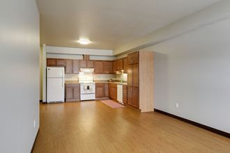 2000 W. Broadway 3 Beds Apartment for Rent - Photo Gallery 4