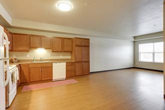 2000 W. Broadway 3 Beds Apartment for Rent - Photo Gallery 3