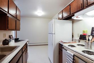 Fully Furnished Kitchen at Westminster Place, St. Paul, MN