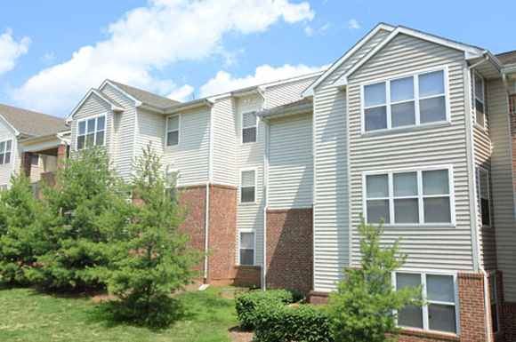 2101 Martins Landing Circle 4 Beds Apartment for Rent - Photo Gallery 1