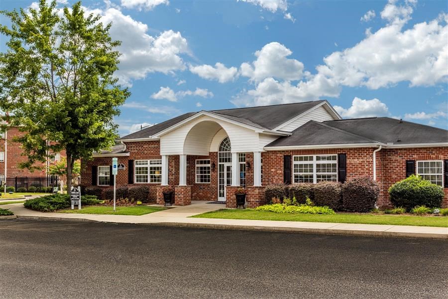 Hidden Creek Village Apartments, 6719 Cliffdale Road, Fayetteville, NC