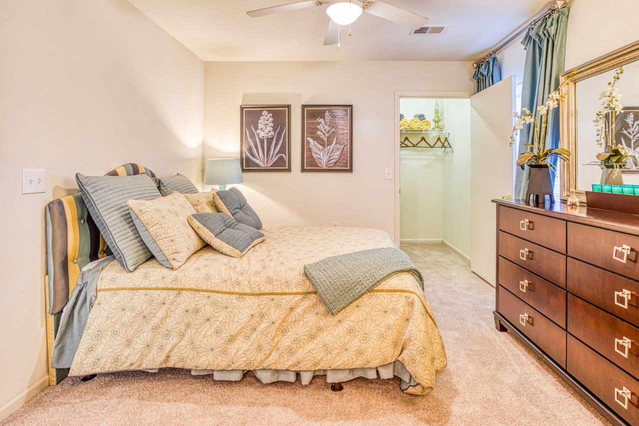 Deer Meadow Village Apartments