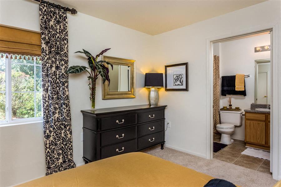 Eagle Point Village Apartments